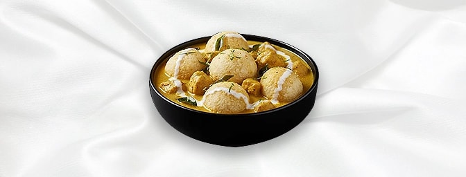 Ammachi pidiyum Kozhiyum — This is one of the exotic dish hailing from the Great Malabar coast of Kerala. These are small ric