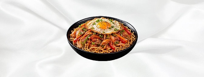 American Chop Suey — Yet another must have on any Indo-Chinese restaurant menu in India. Sweet and sour shredded vegetable an
