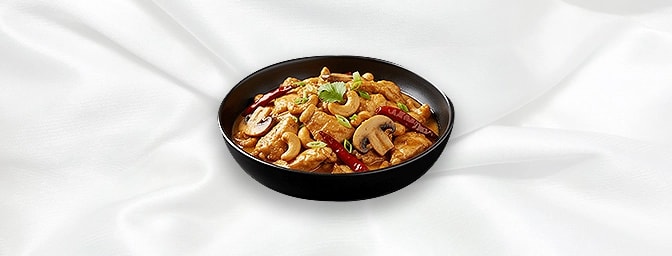 Pad Med Mamuang Chicken — Stir-fried curry with cashew nuts, mushrooms & dried chillies, GB Canteen Swanley Thai