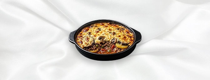 Meat Moussaka — Minced Lamb Aubergines Potatoes, Mushrooms, Green Peppers, Tomato & Onions Cooked In Oven With Bechamel Sauce