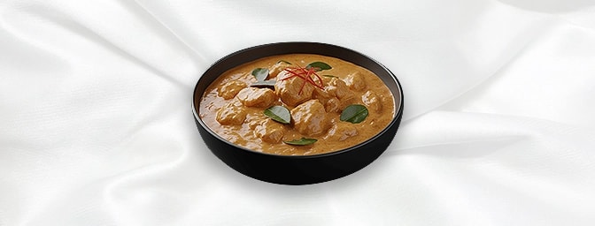 Panang Chicken Curry — Sweet, mild & fragrant curry with ginger, lemongrass, kaffir lime leaves, garlic & coconut milk, GB Ca